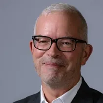 Jakob søger job som salgschef